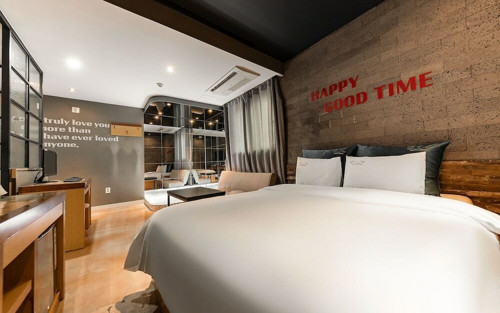 Фото Daejeon Munchang Hotel Some