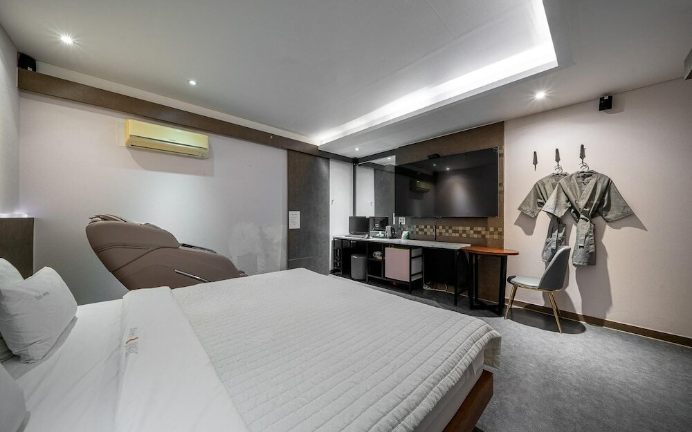 Фото Daejeon Yuseong SPA Tower