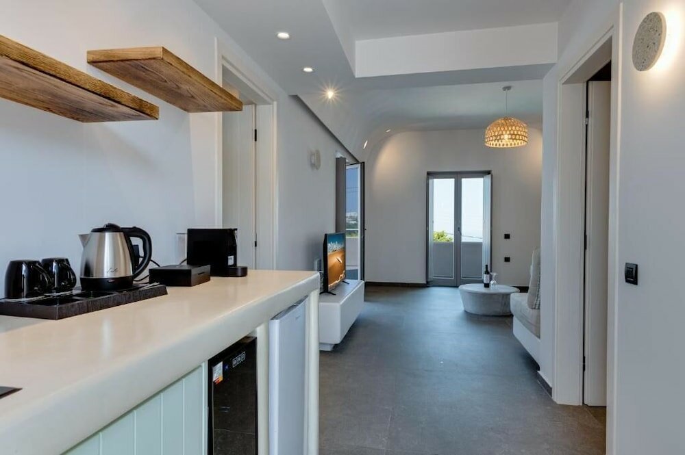 Фото Elements Cozy Suites