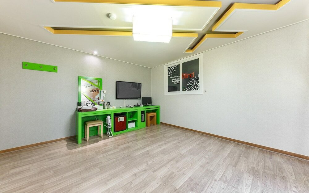 Фото Geochang M Self Check-in Motel