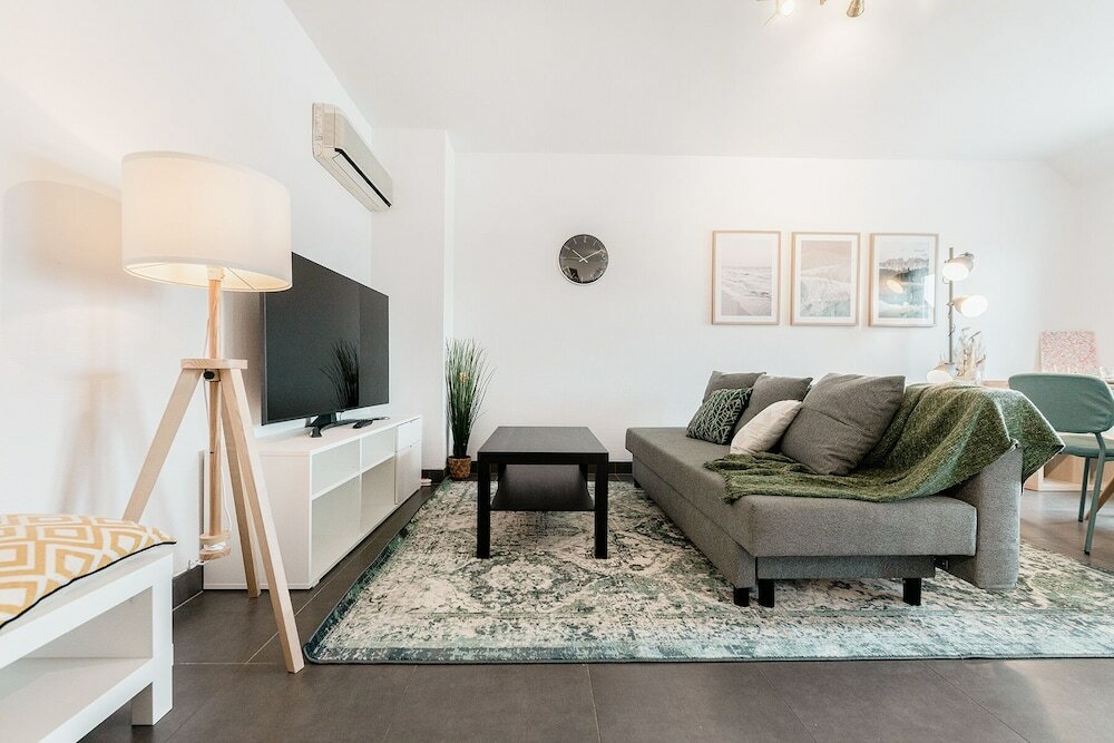 Фото Modern Bright Cozy Apt in Bonnevoie