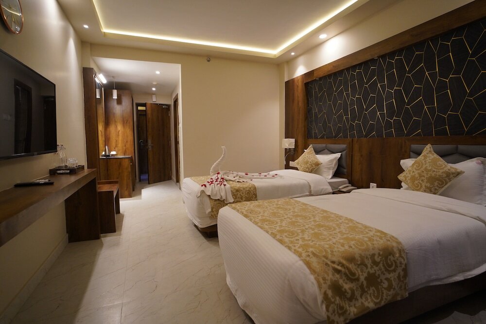 Фото Отель The Adventure Luxury Hotel