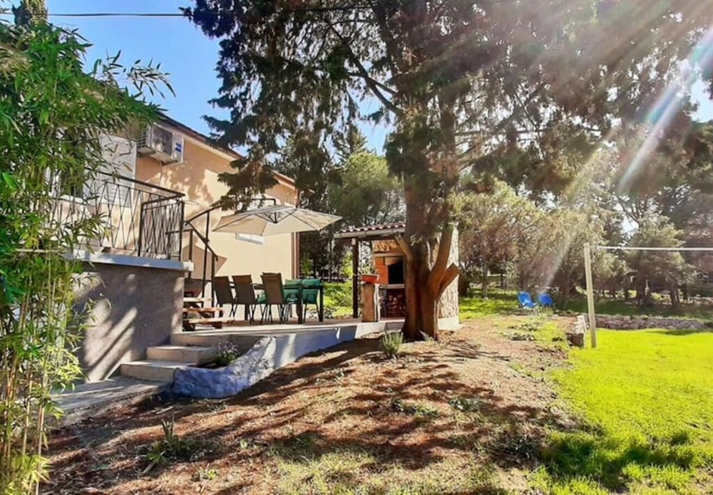 Фото Josip - 100 m From sea - H