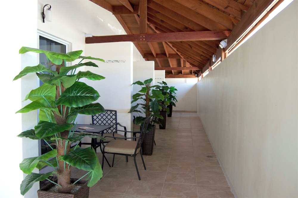 Фото Yoyita Suites Aruba