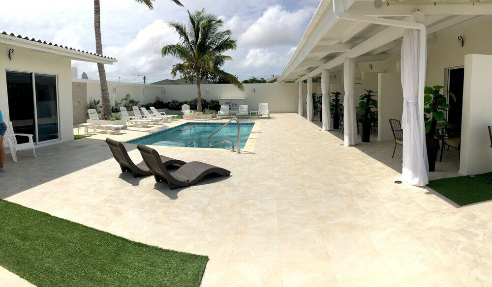 Фото Yoyita Suites Aruba