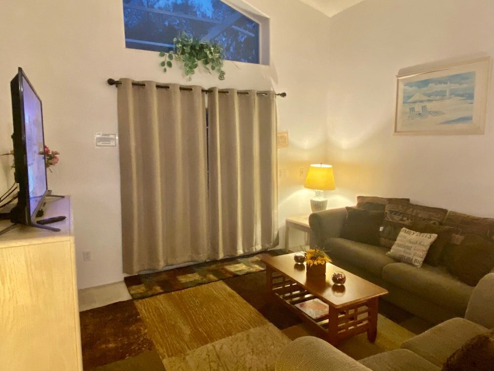 Фото Three Bedroom Pool House - 4684 Ppb - Vusa