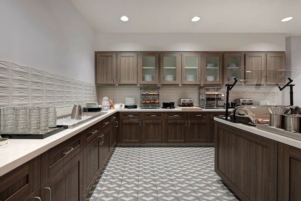 Фото Homewood Suites by Hilton Santa Clarita