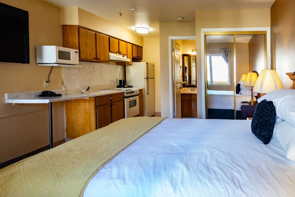 Фото Desert Extended Stay