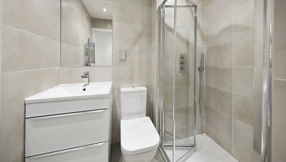 Фото Brand New Unique 2 Bedroom Apartment