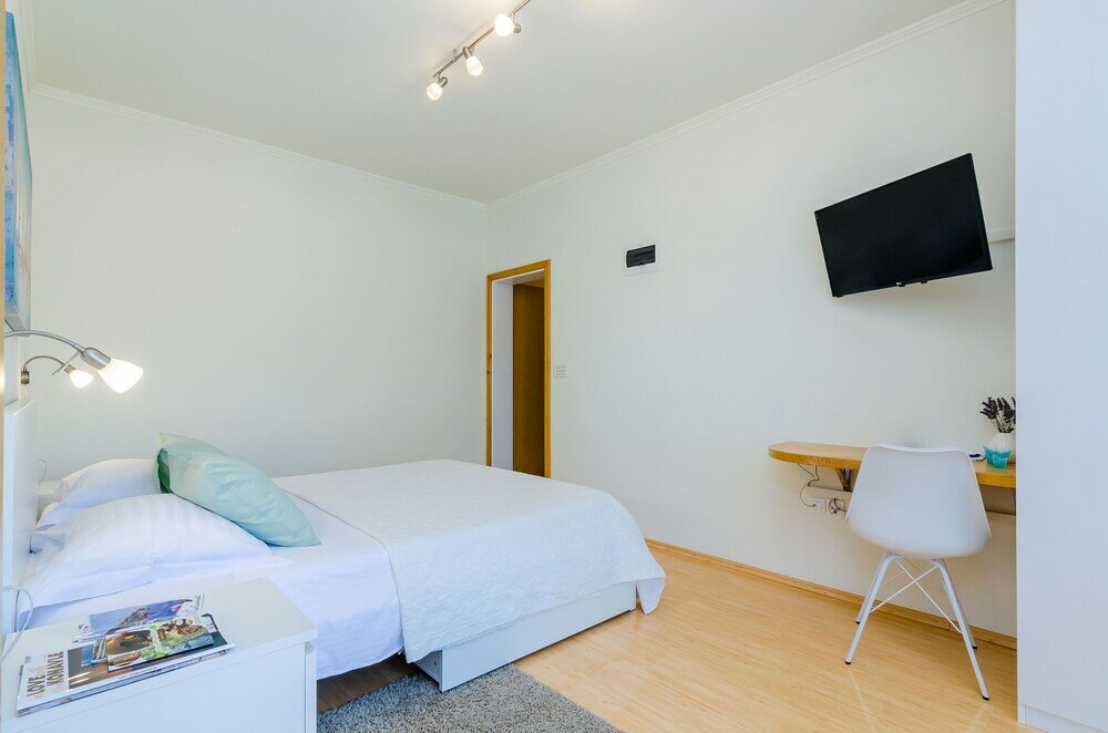 Фото Apartments Sara