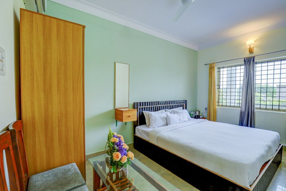 Фото Ezzenza Royal Garden Brindavan Resort