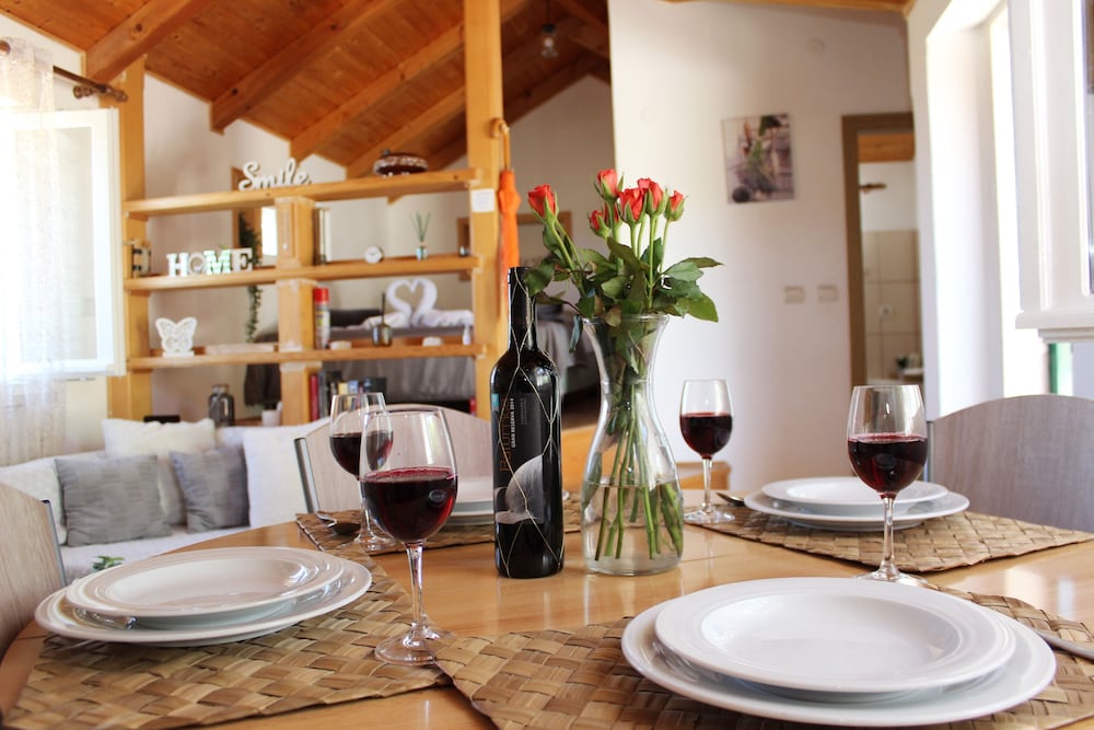 Фото Robinson House Dubrova