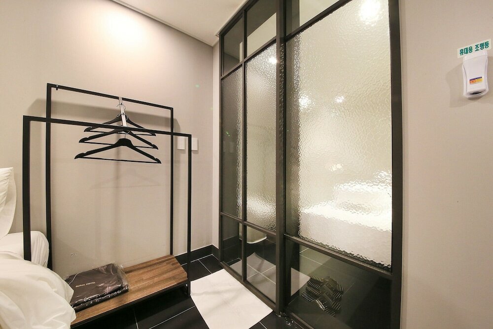 Фото Suwon City Hall Station Bobos