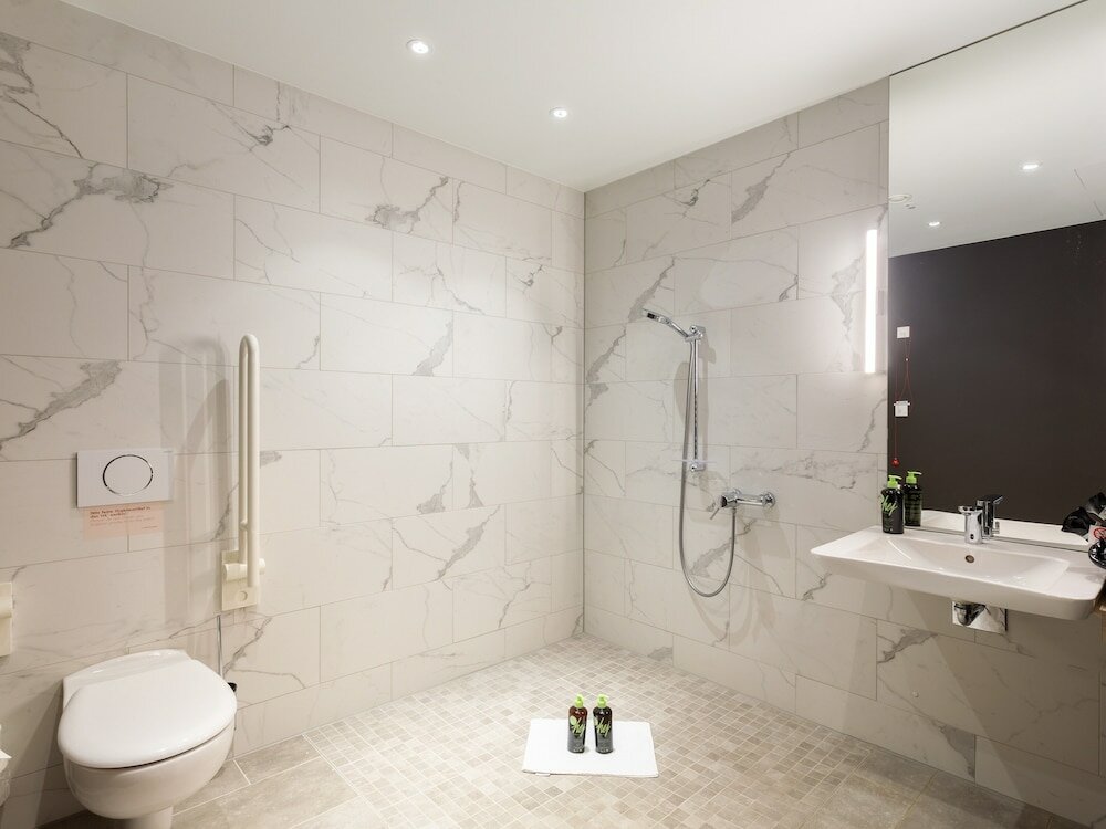 Фото Limehome Düsseldorf