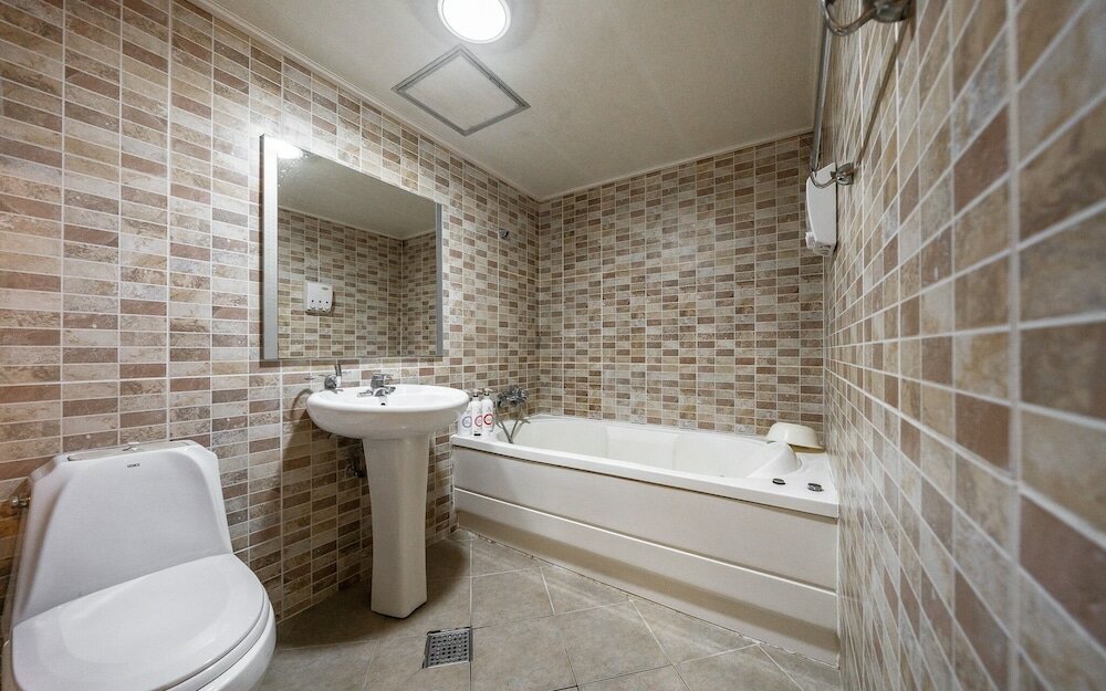 Фото Incheon Black Hole