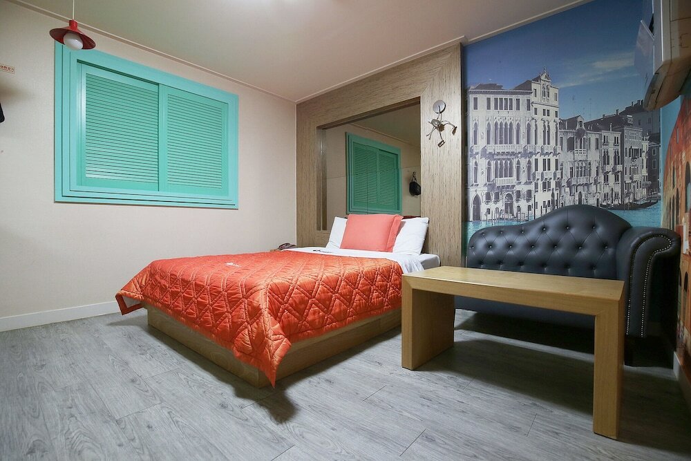 Фото Daejeon Wolpyeong M House