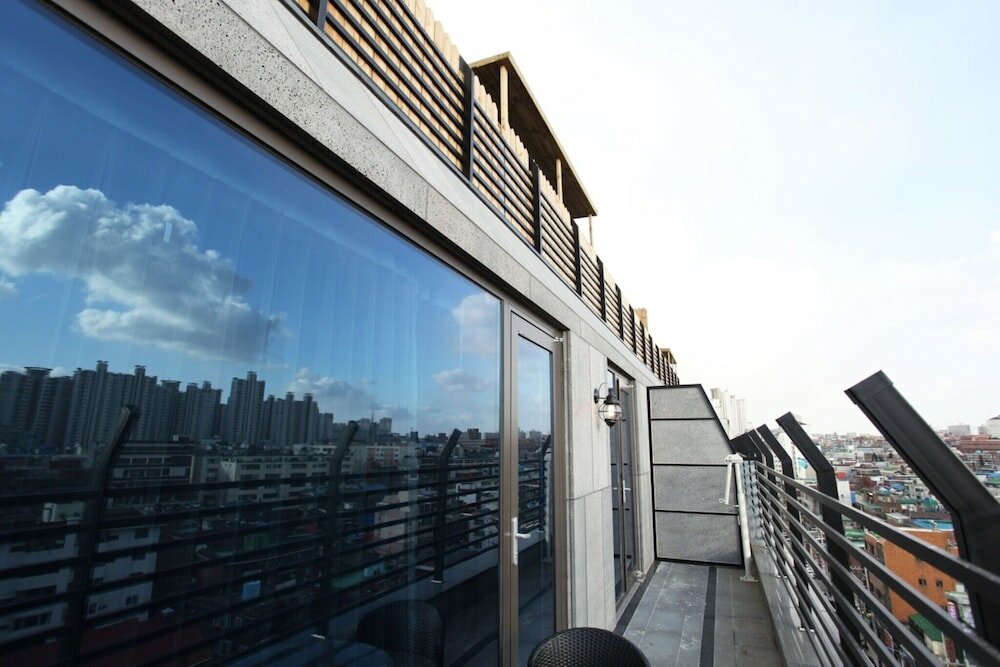 Фото Incheon Ali Suite Hotel