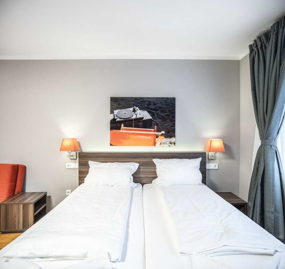 Фото Апарт-отель Living-World