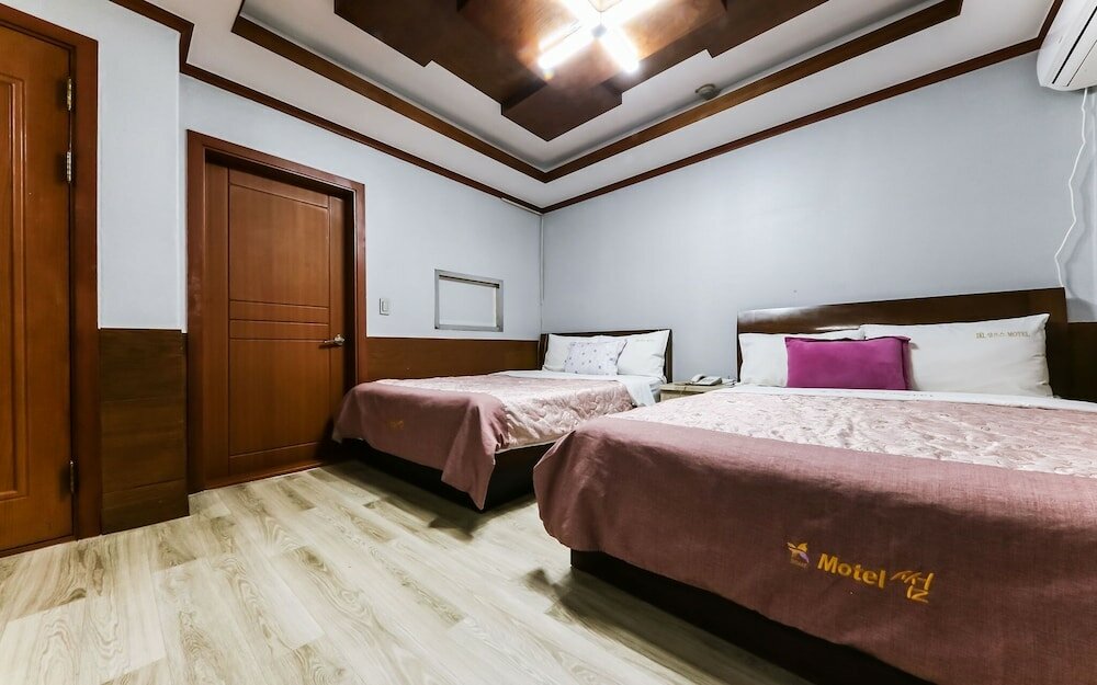 Фото Daejeon Yongjeon Some