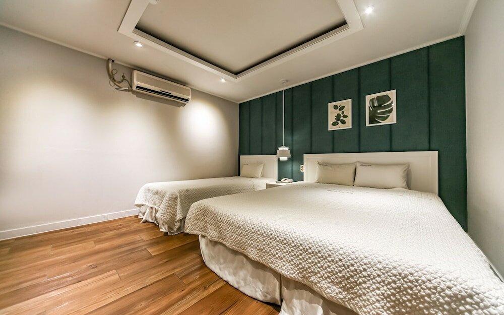 Фото Pohang Daedodong White