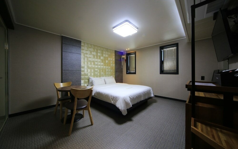 Фото Geoje Jangseungpo Yangpa