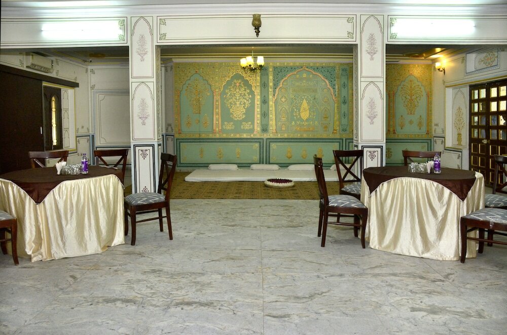 Фото Mahal Rajwada Resort
