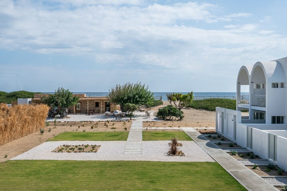 Фото Alero Seaside Skyros Resort