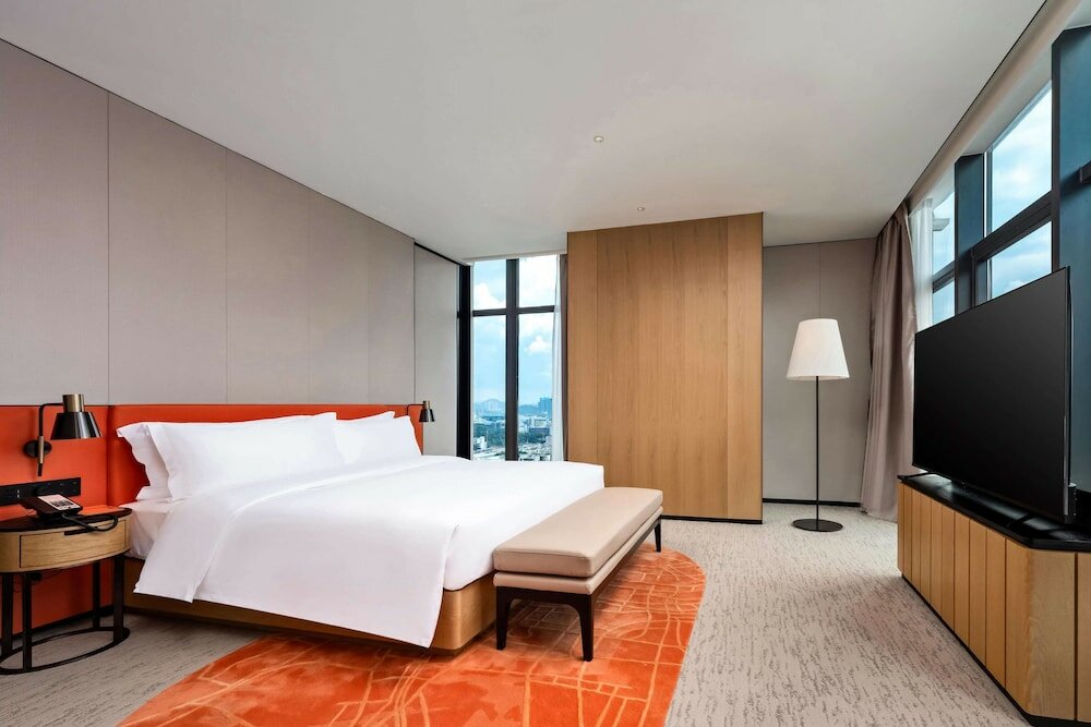 Фото Hilton Garden Inn Shenzhen Nanshan Science & Technology Park