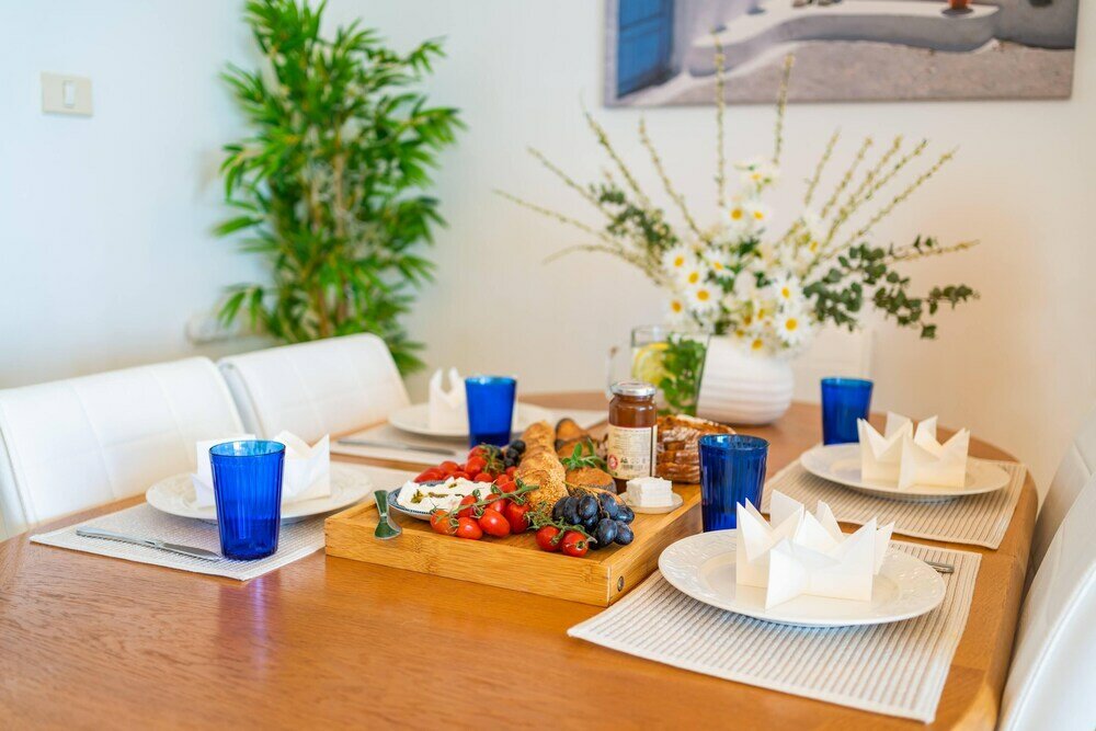 Фото DeluxeApartment with Views of the Marina