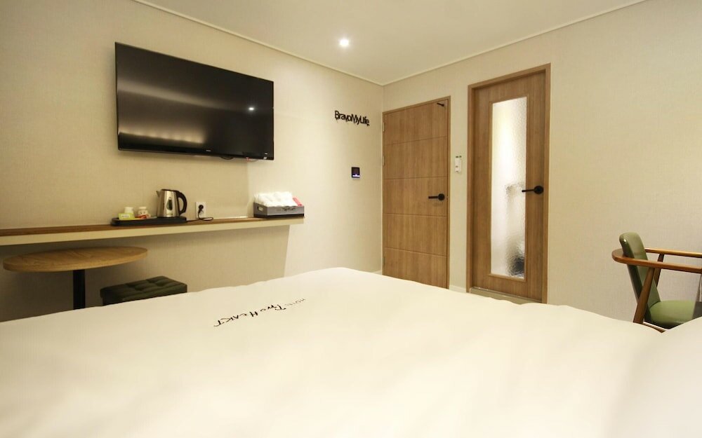 Фото Changwon Jinhae Hotel Two Heart