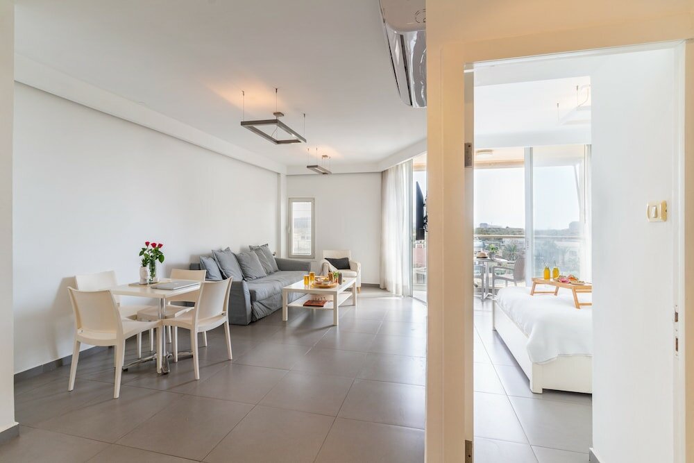 Фото Top Tier Apartment with Swimming Pool