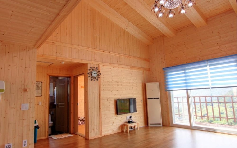 Фото Yeosu Elvino Pension