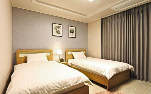 Гостиница Jeju Waheulpaengnamujip Pension