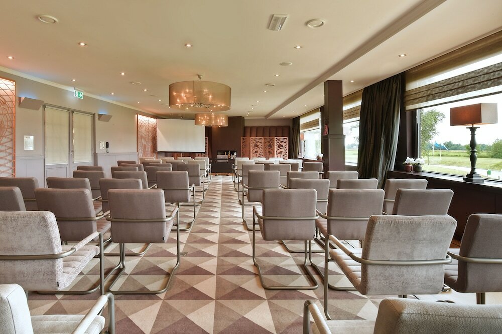 Фото Van der Valk Hotel Groningen Westerbroek