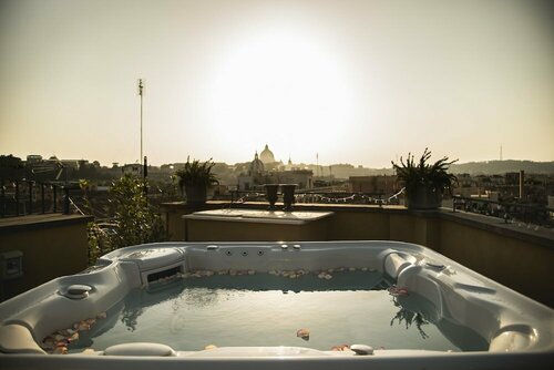 Гостиница Navona Queen Rooftop в Риме