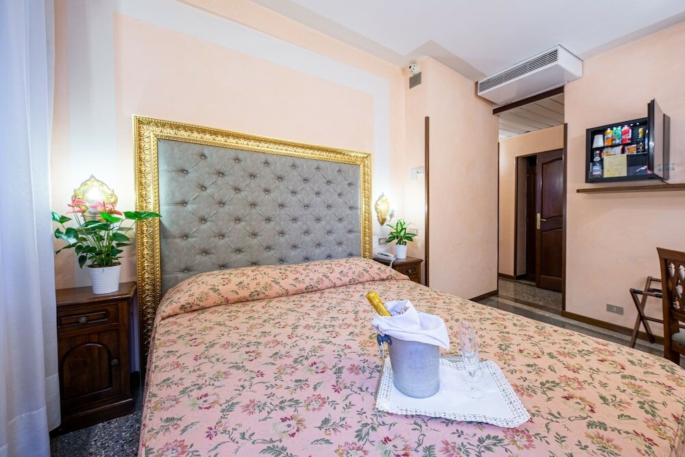 Фото Hotel Marconi
