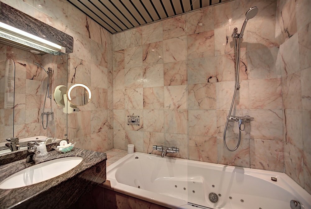 Фото Hotel du Midi Paris Montparnasse