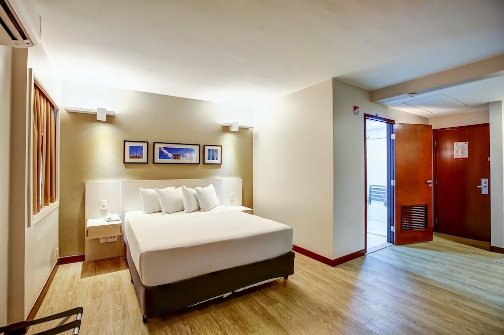 Фото Comfort Suites Brasilia