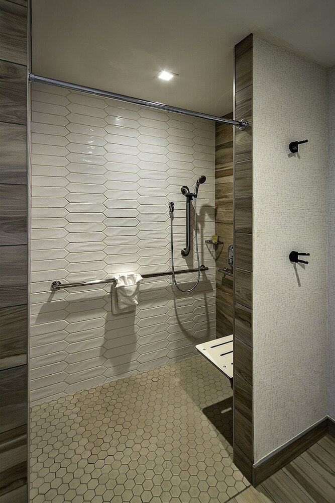 Фото DoubleTree by Hilton Hotel Modesto