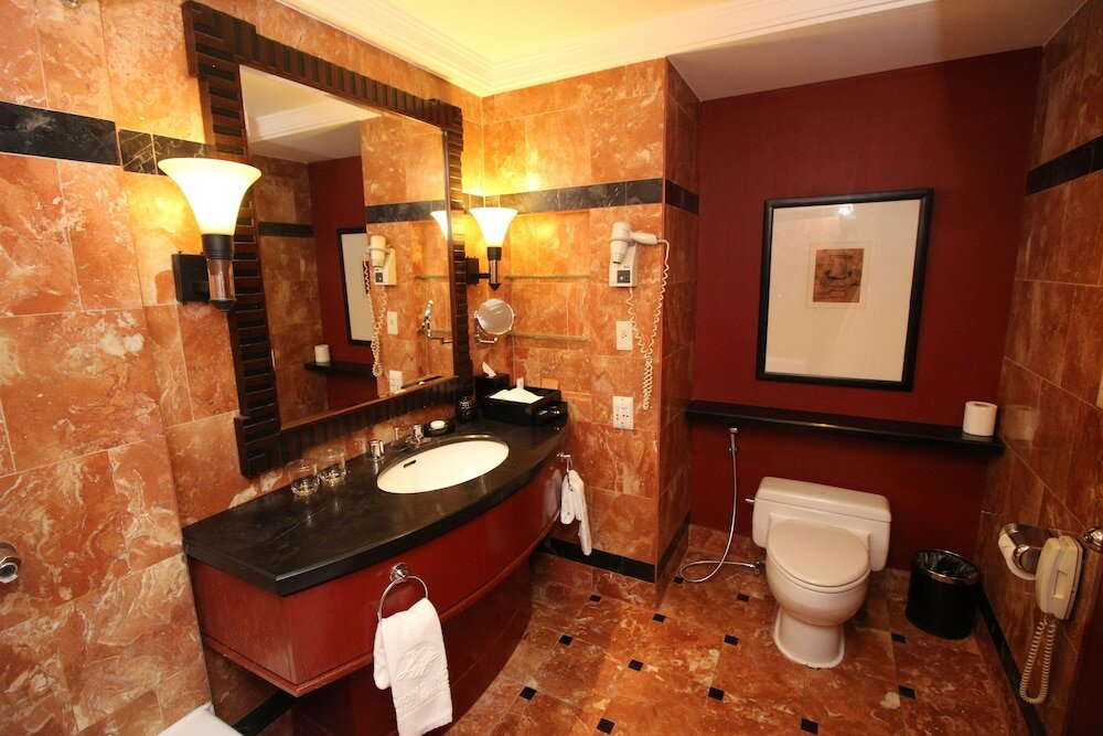 Фото Diamond Hotel Philippines