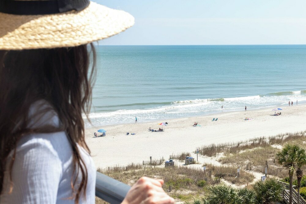 Фото Surfside Beach Oceanfront Hotel