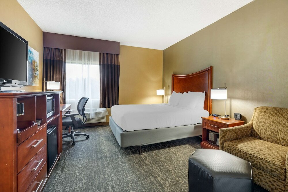 Фото Best Western Plus North Haven Hotel