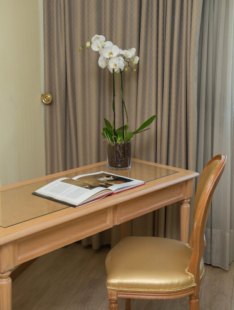 Фото Shg Hotel De La Ville