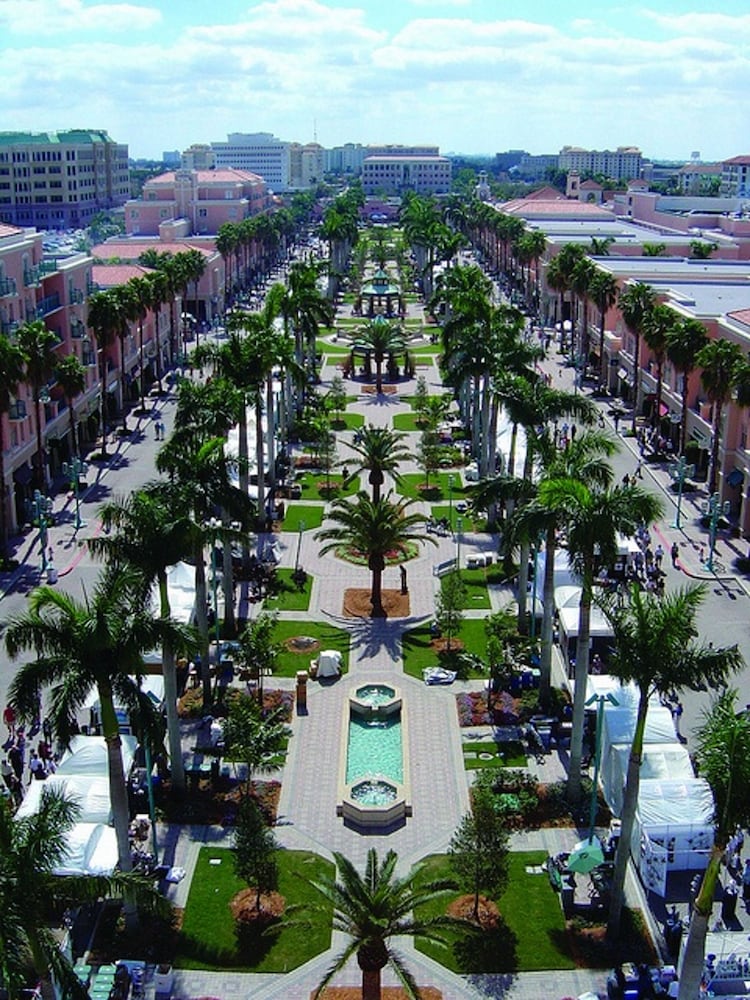 Фото Hilton Boca Raton Suites