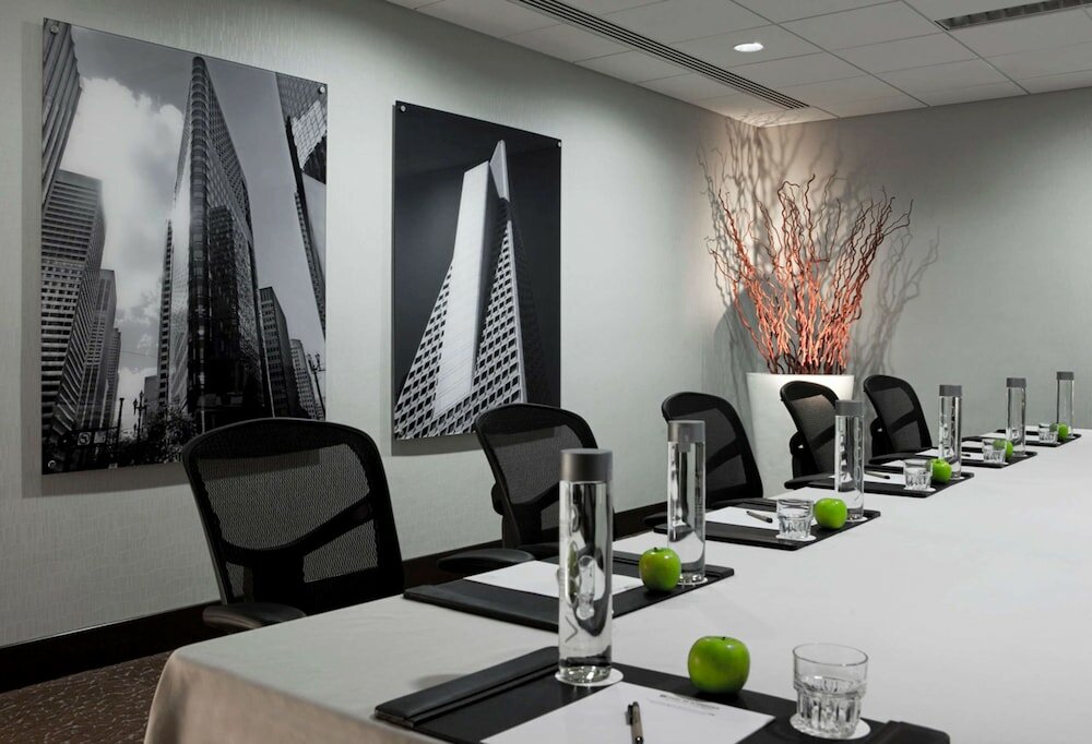 Фото Parc 55 San Francisco - A Hilton Hotel