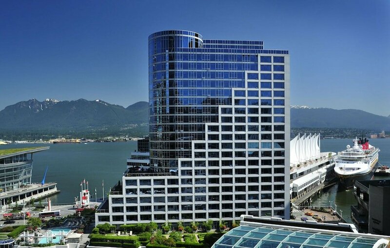 Гостиница Fairmont Waterfront в Ванкувере