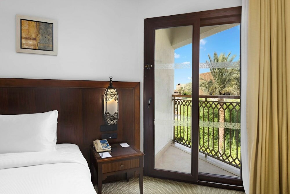 Фото Hilton Luxor Resort & SPA