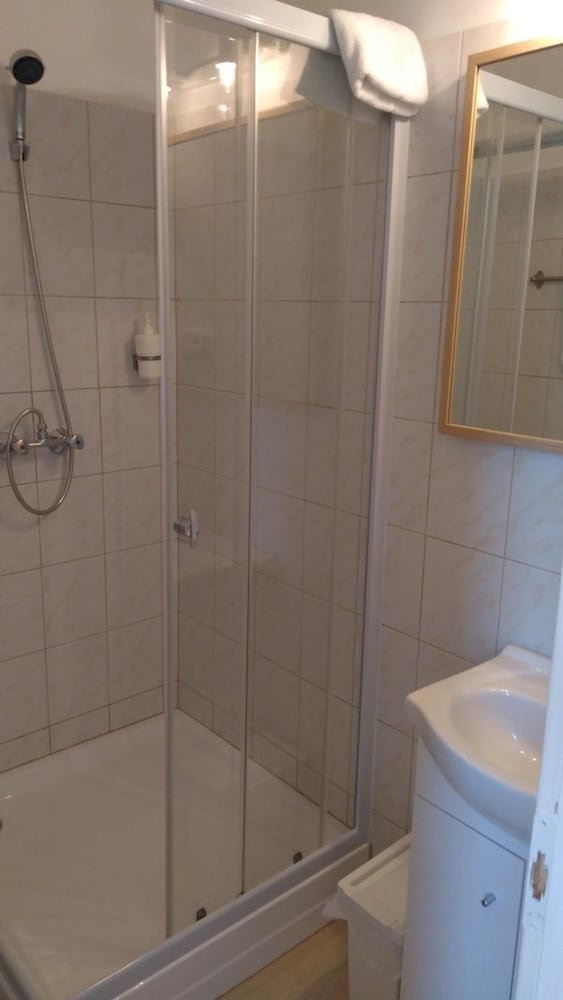 Фото Broadway City Guesthouse