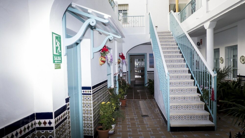 Фото Hostal Campo Nuevo