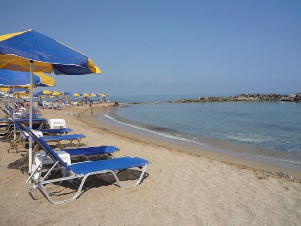 Фото Haris Apartments